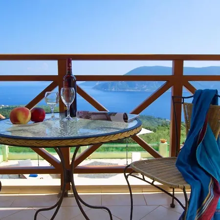 Sleeps 6 Katsaráta
