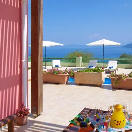Villa Sleeps 6