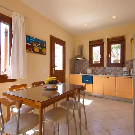 Sleeps 6 Villa Katsaráta
