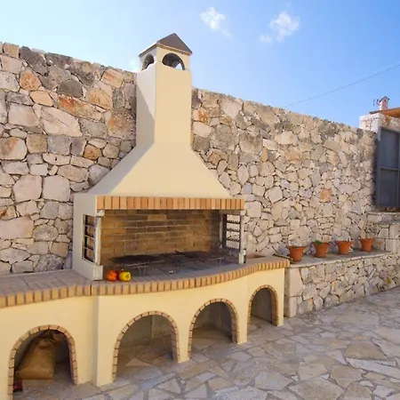 Sleeps 6 Villa *