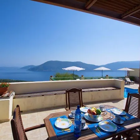 Sleeps 6 *