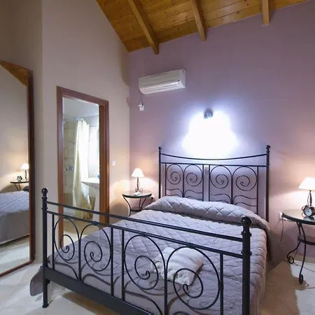 Sleeps 6 Villa Katsaráta