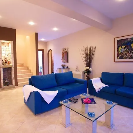 Sleeps 6 Villa